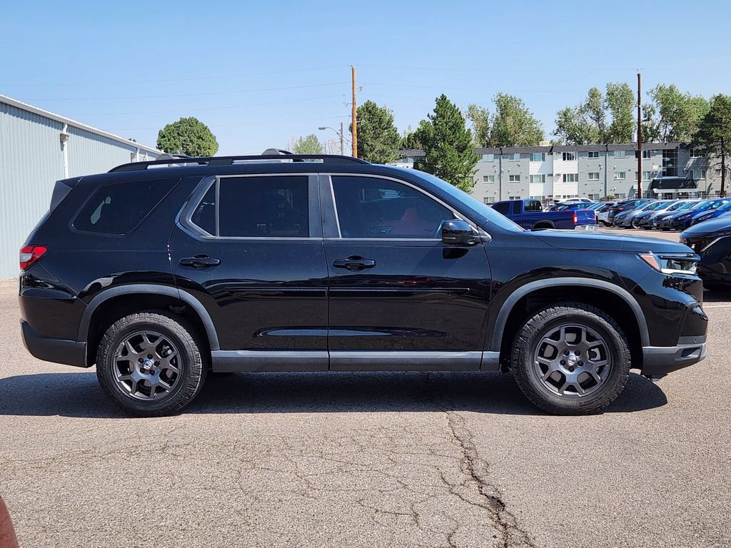 Used 2023 Honda Pilot TrailSport image 4