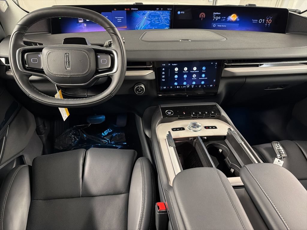 New 2026 Lincoln Navigator Premiere AWD/4WD image 8