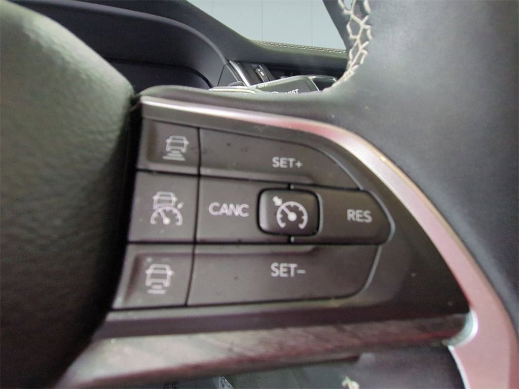 Used 2024 Jeep Grand Cherokee L Limited image 18