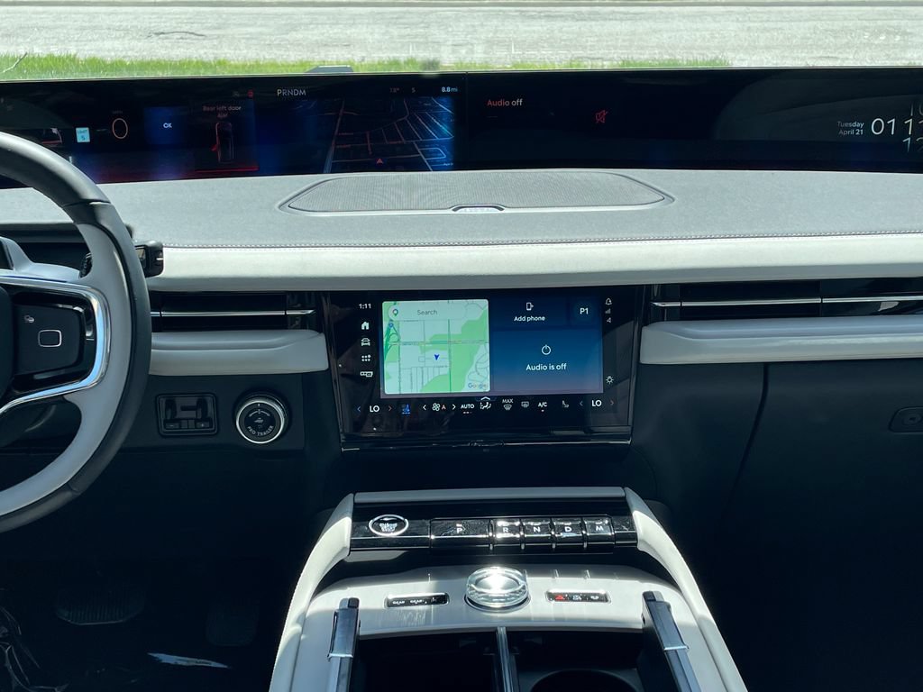 New 2026 Lincoln Navigator Reserve w/ Jet Appearance Package AWD/4WD image 16