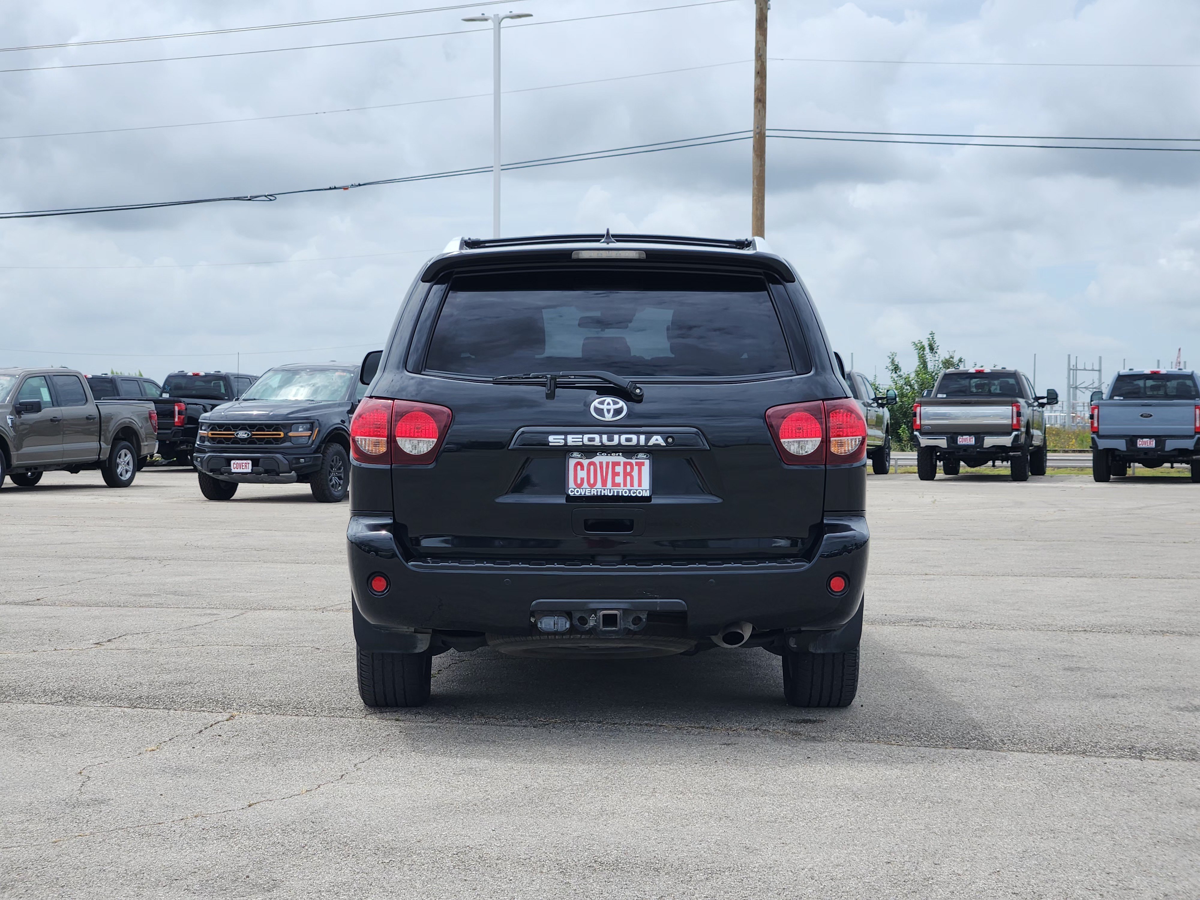Used 2018 Toyota Sequoia SR5 RWD image 6
