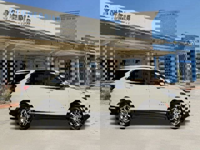 Used 2024 Chevrolet Equinox LT image 4