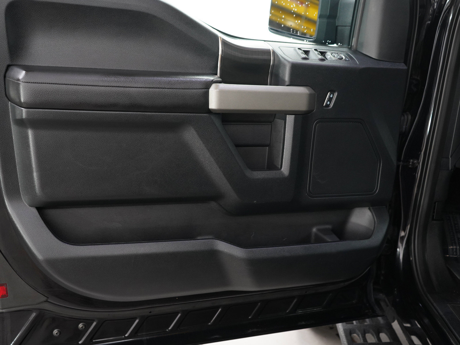 Used 2019 Ford F150 Raptor AWD/4WD image 16