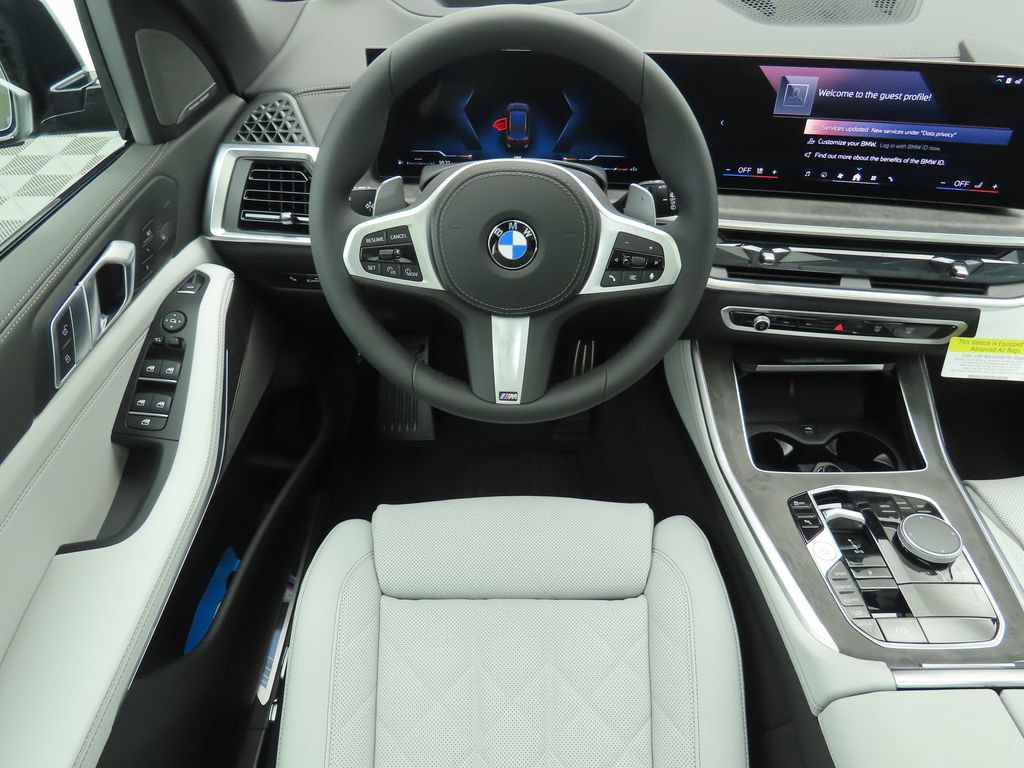 Used 2026 BMW X5 xDrive40i w/ M Sport Package AWD/4WD image 11