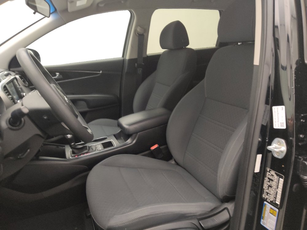 Used 2018 Kia Sorento LX image 17