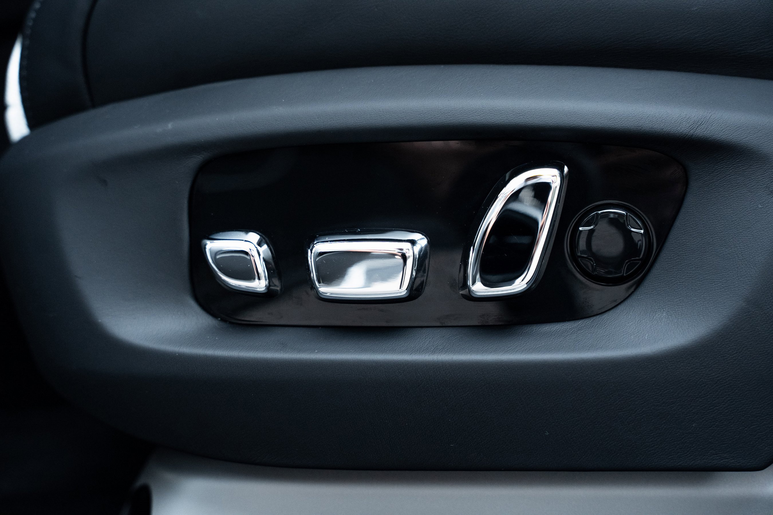 Used 2025 Rolls-Royce Ghost Black Badge image 24
