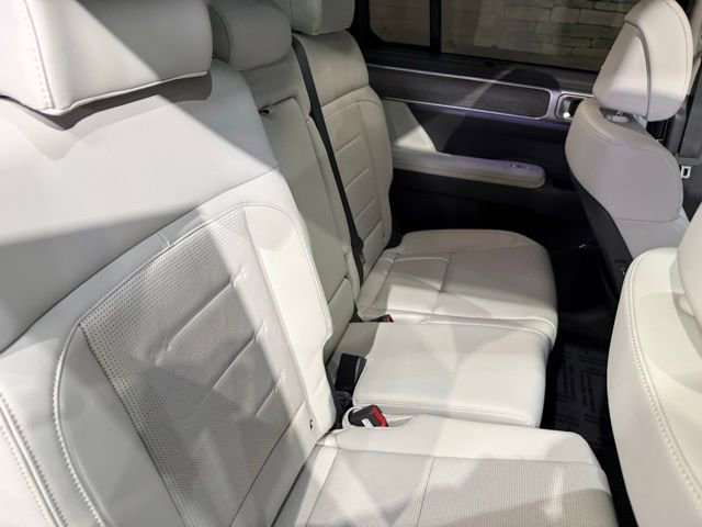 New 2026 Hyundai Santa Fe Limited AWD/4WD image 37