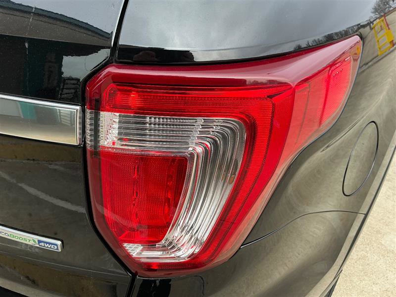 Used 2017 Ford Explorer Platinum image 20