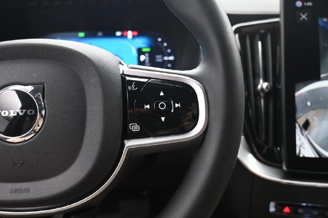 Used 2026 Volvo XC90 T8 Plus w/ Protection Package Premier AWD/4WD image 13