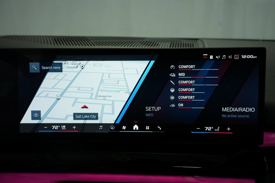 Used 2025 BMW M5 Touring image 30