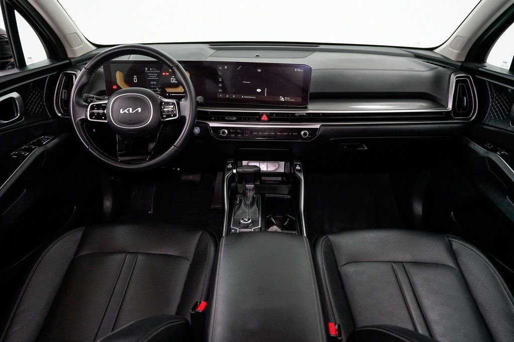 Used 2025 Kia Sorento S image 29