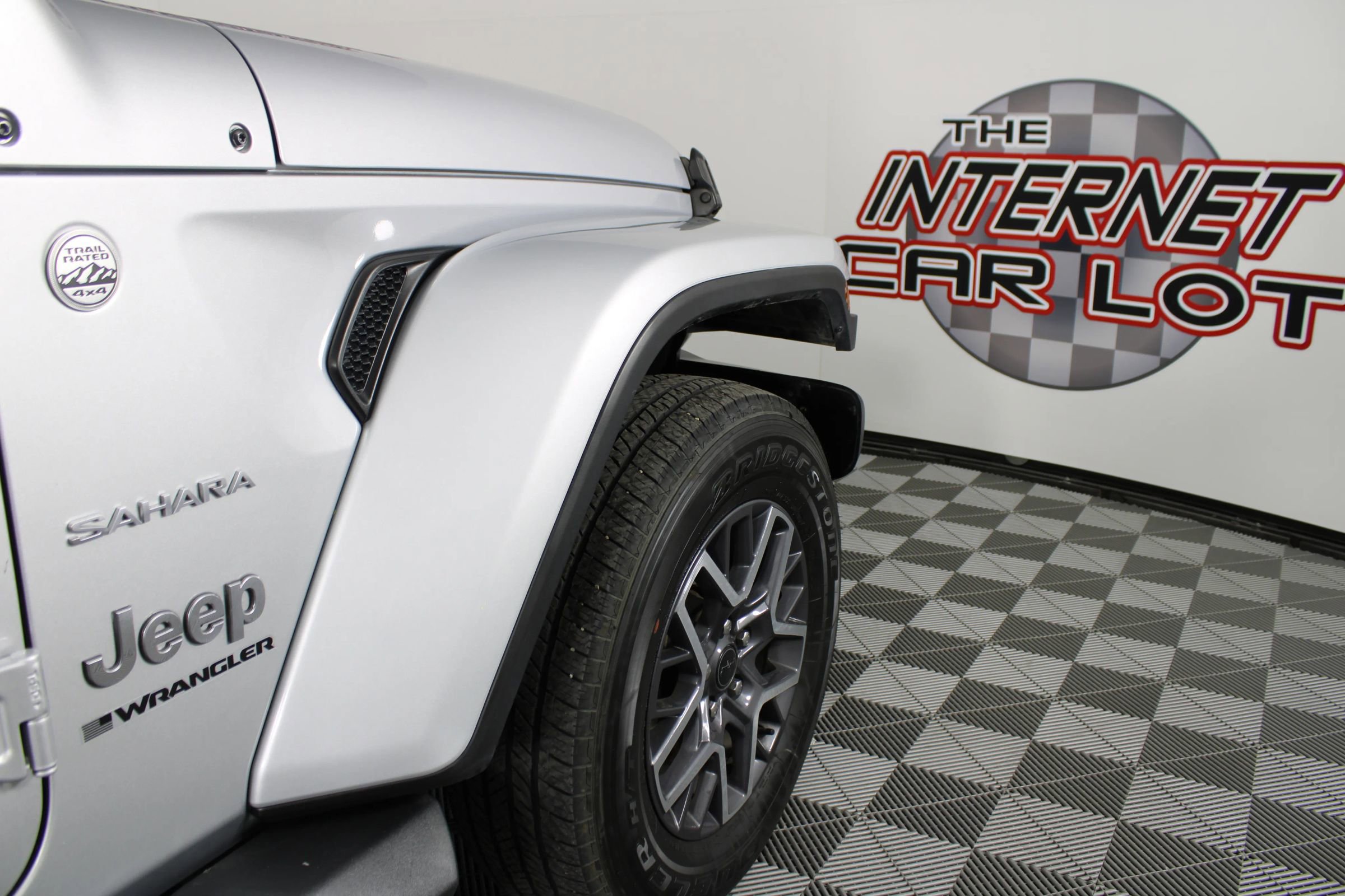 Used 2024 Jeep Wrangler Unlimited Sahara image 35