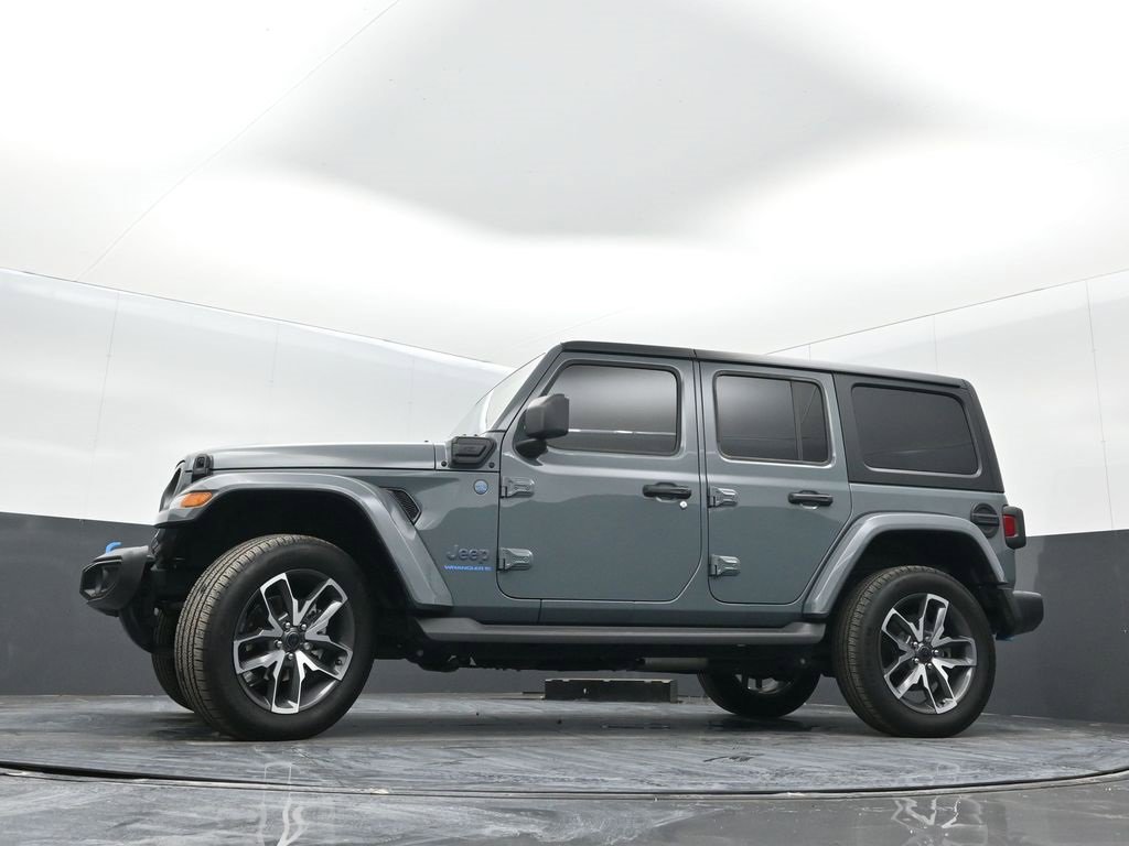 Used 2024 Jeep Wrangler Unlimited w/ Convenience Group image 31