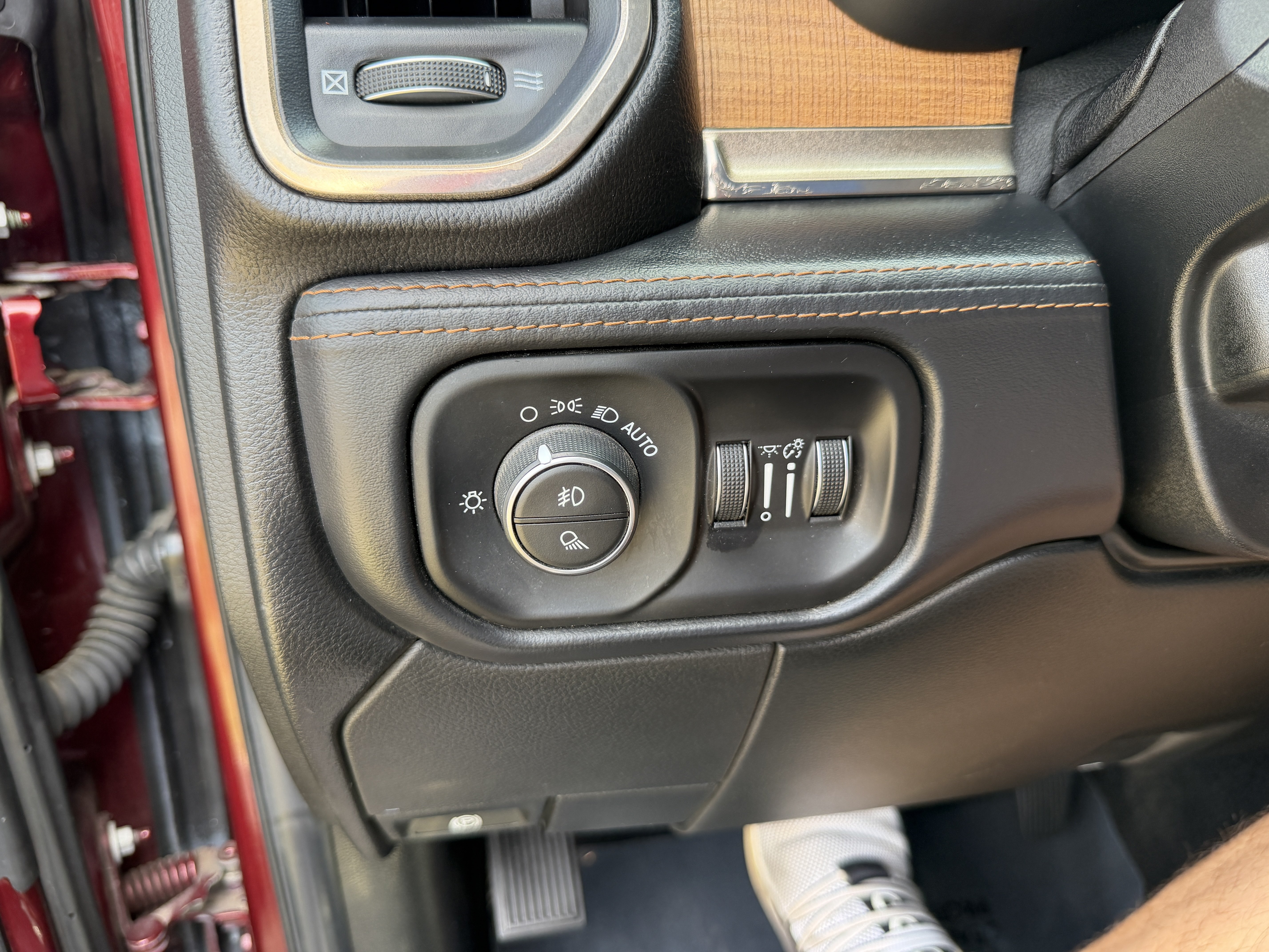 Used 2019 RAM 3500 Limited AWD/4WD image 16