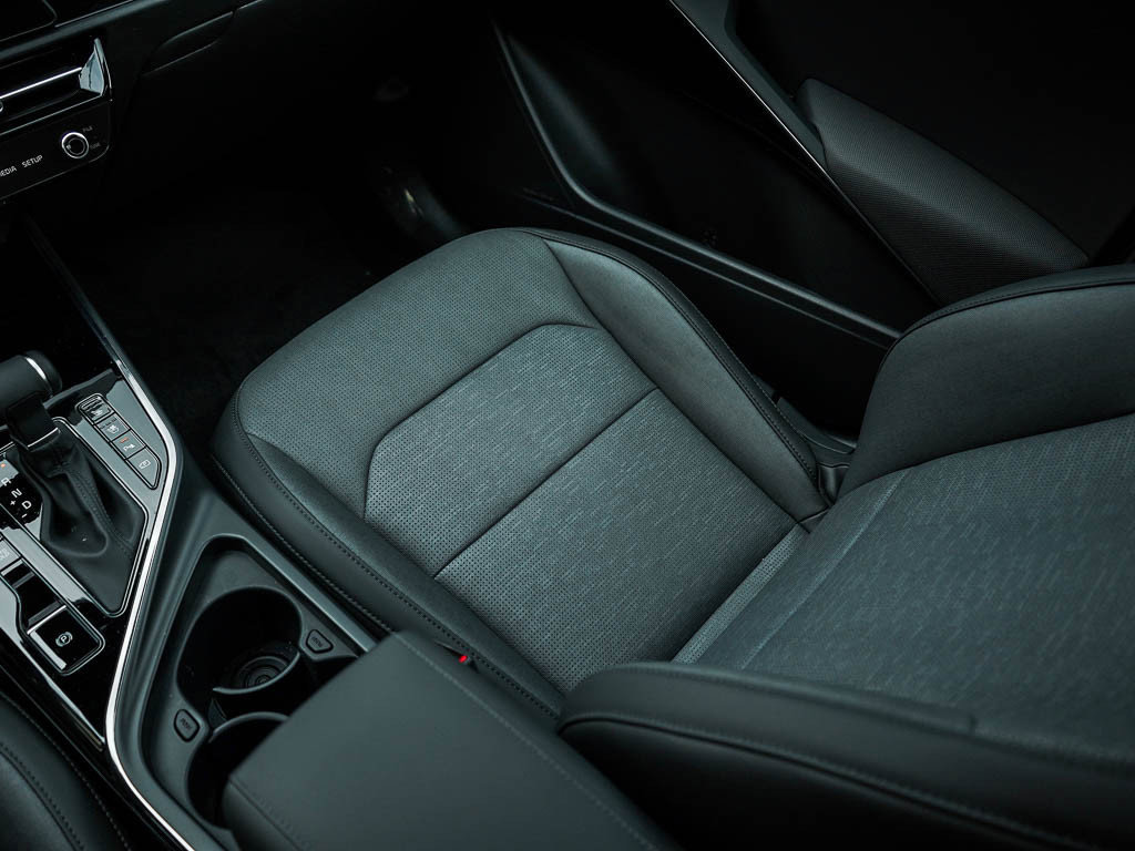 New 2026 Kia Niro SX Touring image 25