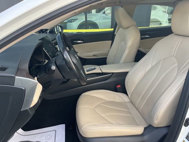 Used 2019 Toyota Avalon Limited image 28