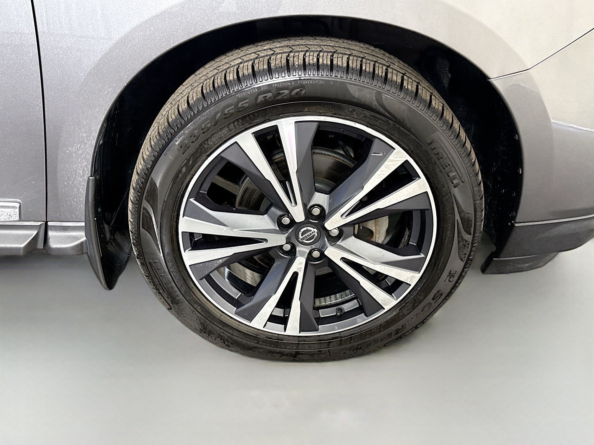 Used 2020 Nissan Pathfinder Platinum AWD/4WD image 32