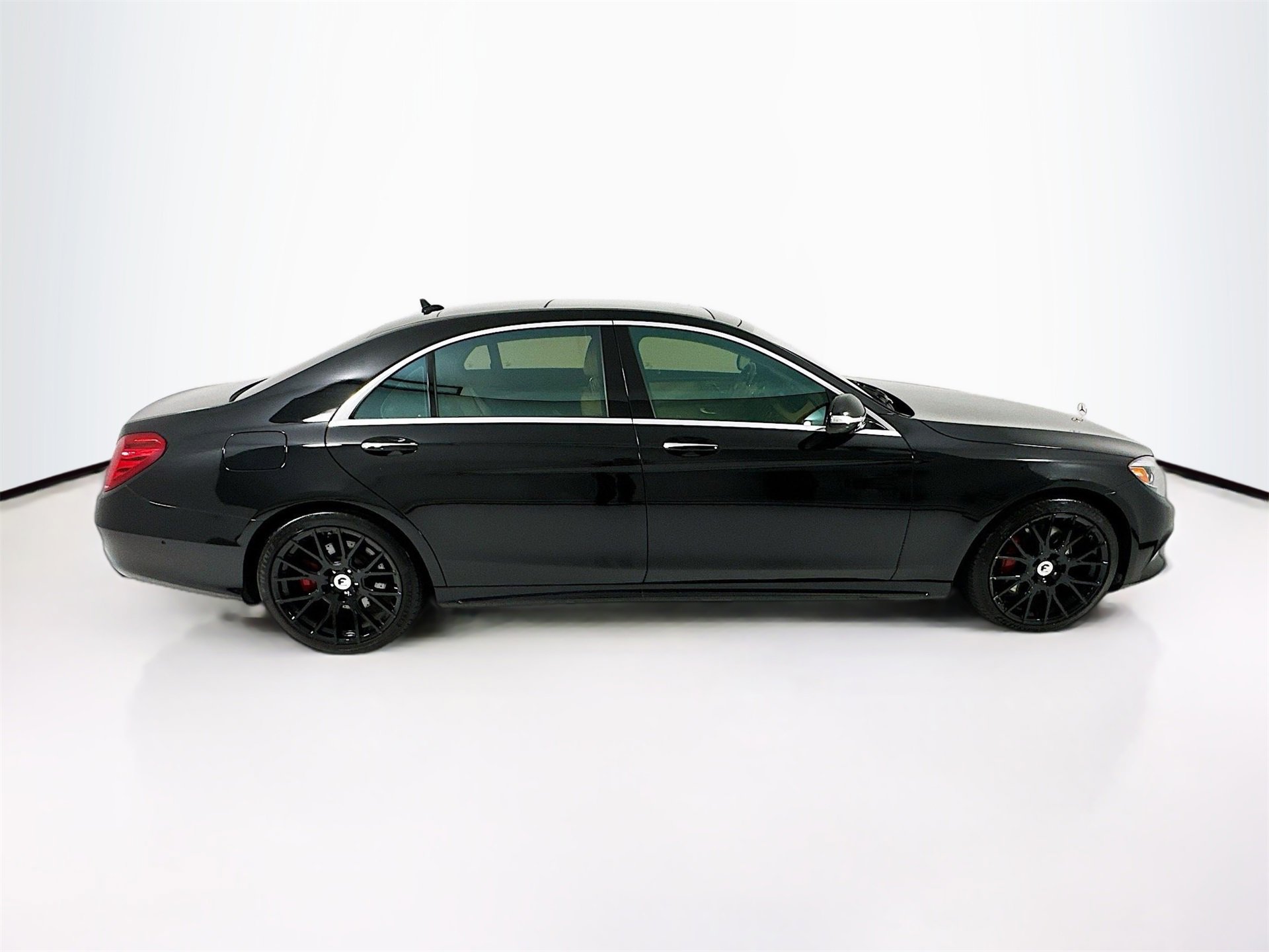 Used 2014 Mercedes-Benz S 550 Sedan image 9
