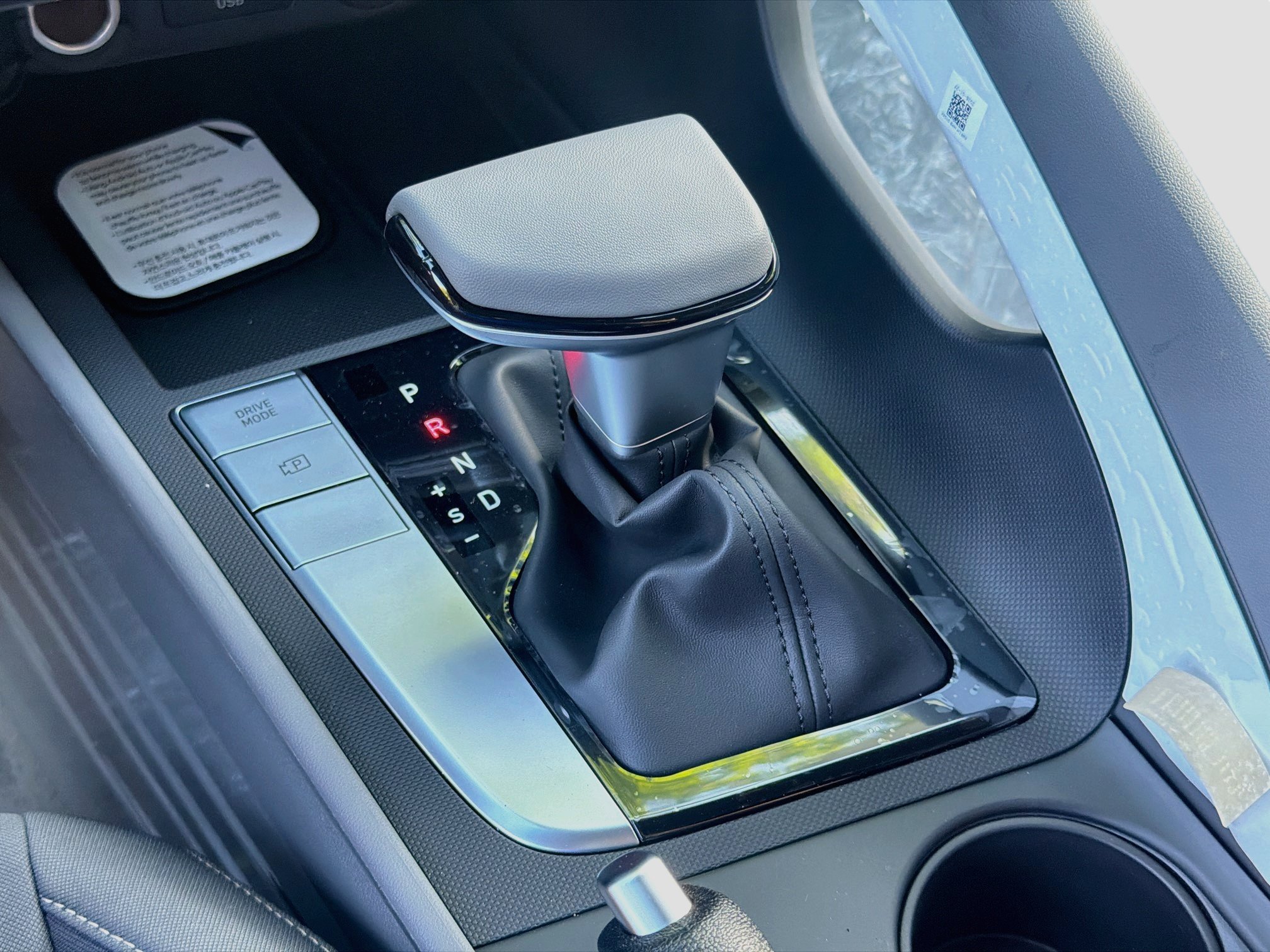 New 2026 Hyundai Elantra Sport FWD image 13