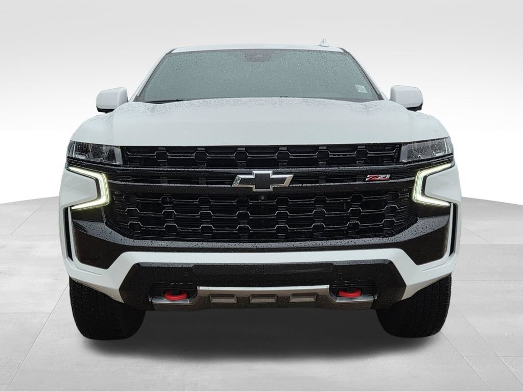 Used 2024 Chevrolet Suburban Z71 w/ Luxury Package AWD/4WD image 3