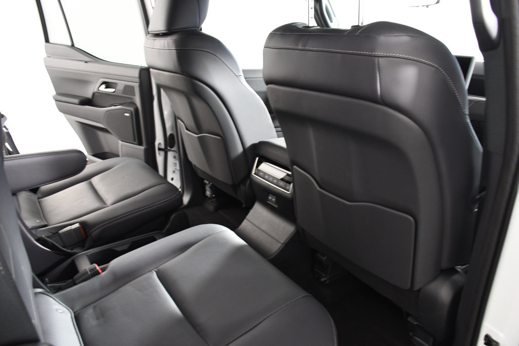 Used 2025 Lexus GX 550 w/ Cold Area Package AWD/4WD image 22