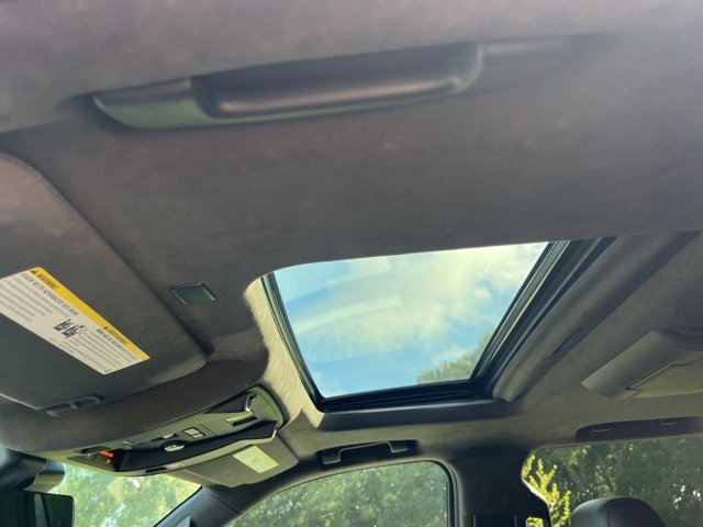 Used 2020 Cadillac Escalade Platinum image 32