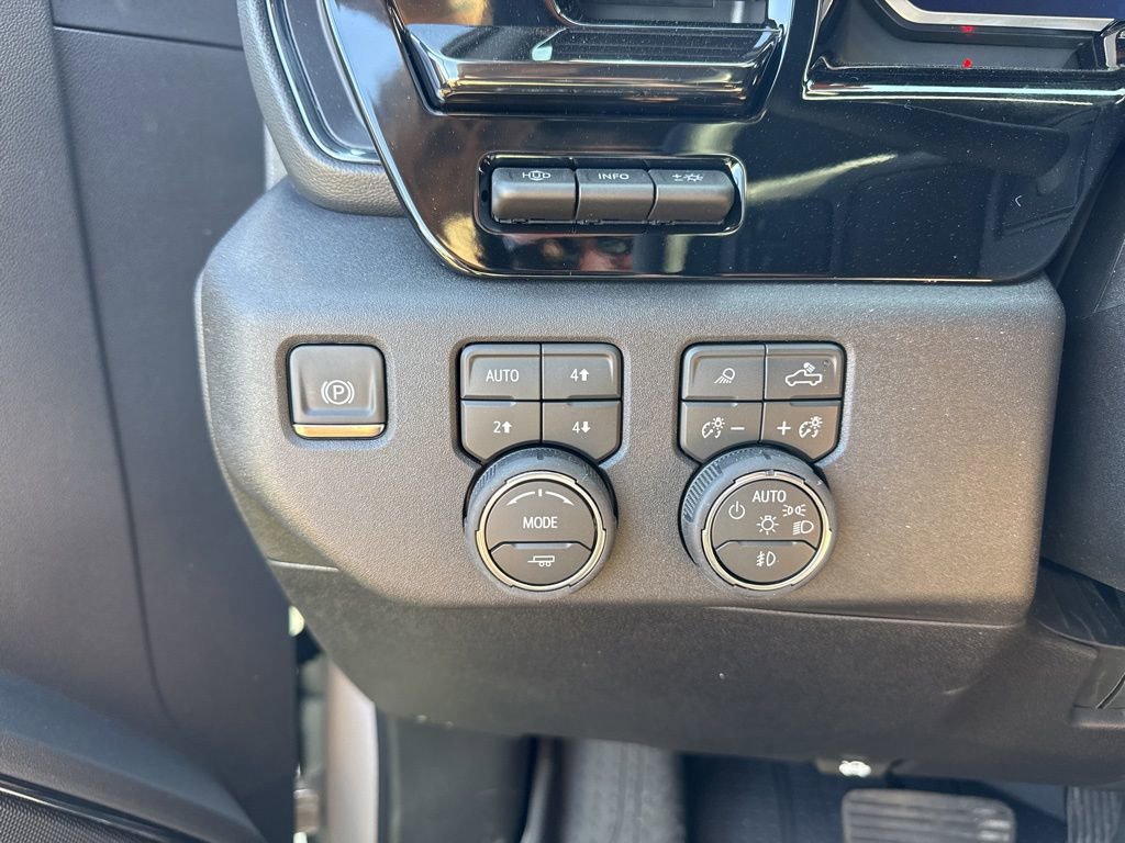 New 2026 Chevrolet Silverado 2500 ZR2 w/ LPO, Dark Essentials Package image 15