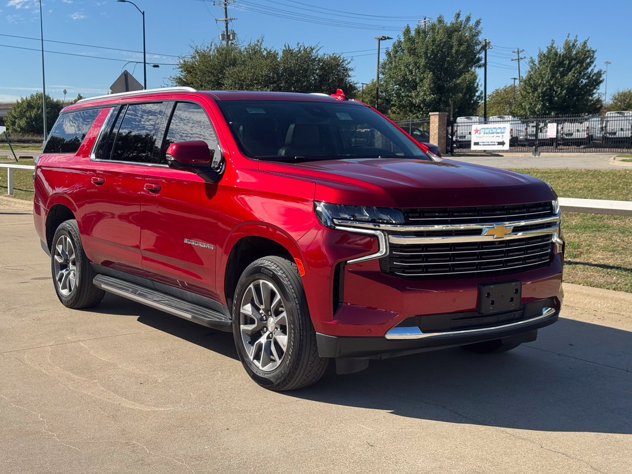 Used 2024 Chevrolet Suburban LT w/ Luxury Package AWD/4WD image 1