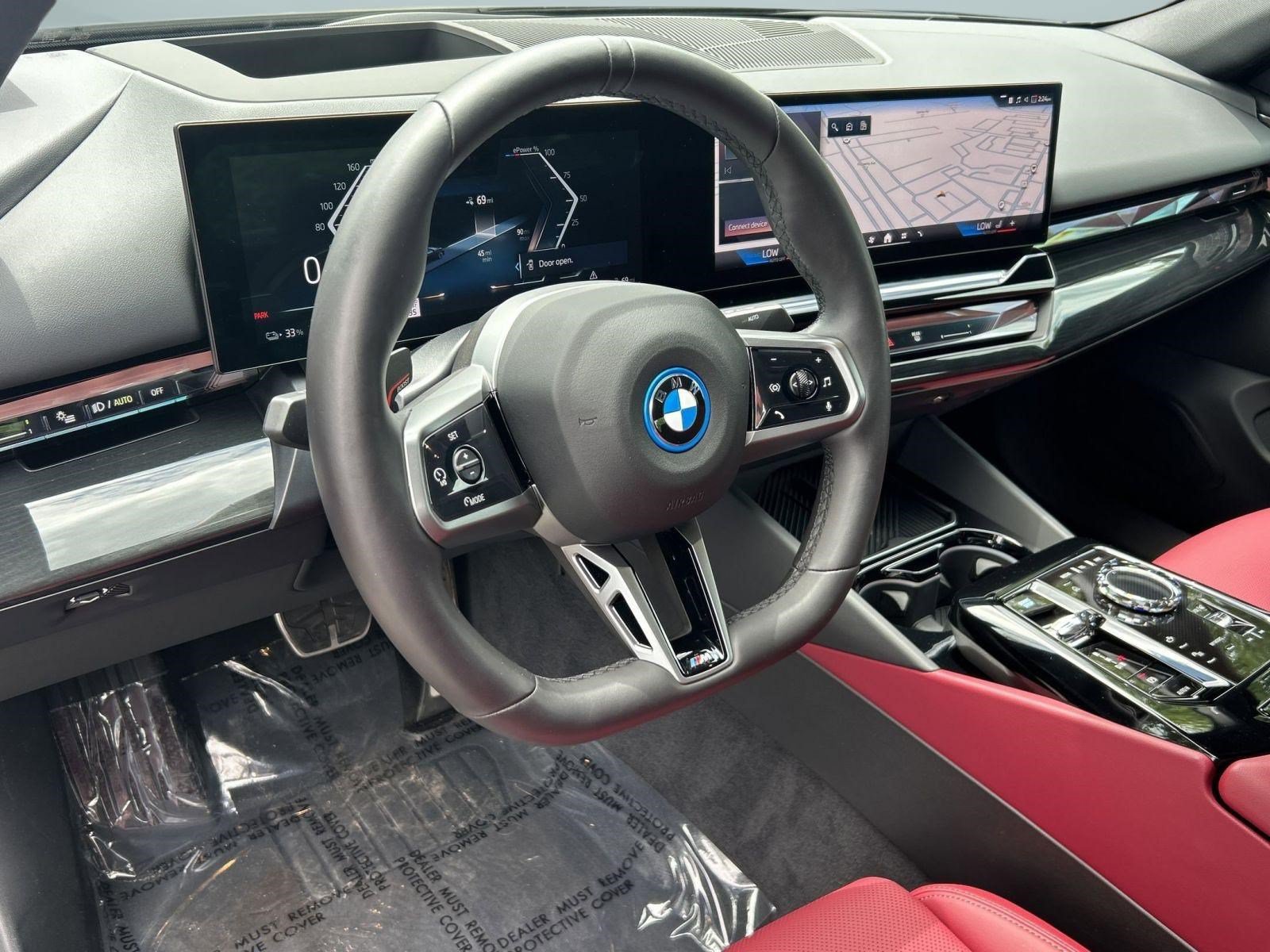 Certified 2026 BMW i5 eDrive40 w/ Executive Package AWD/4WD image 4