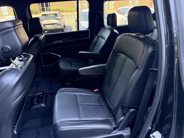 Used 2024 Jeep Wagoneer Series III AWD/4WD image 29