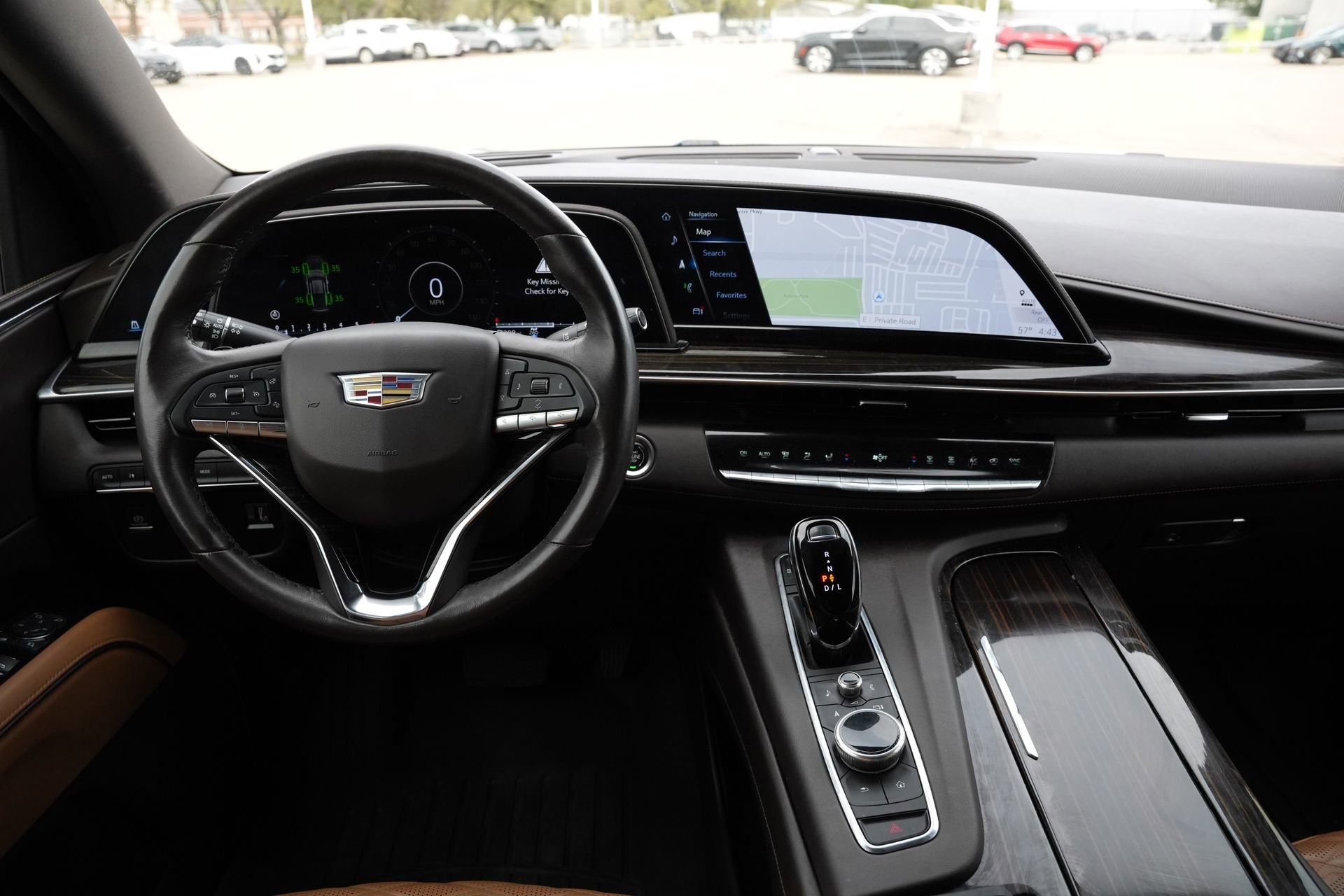 Used 2023 Cadillac Escalade ESV Premium Luxury image 9