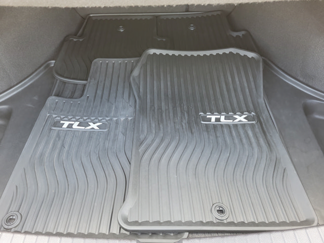 Used 2016 Acura TLX w/ Technology Package FWD image 6