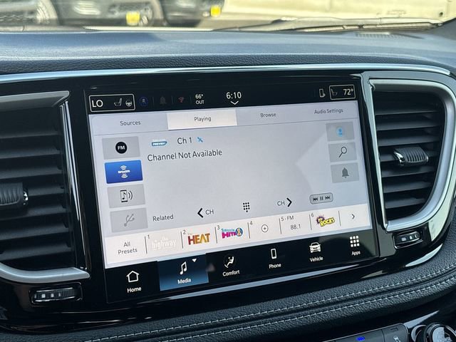 New 2026 Chrysler Pacifica Select FWD image 18