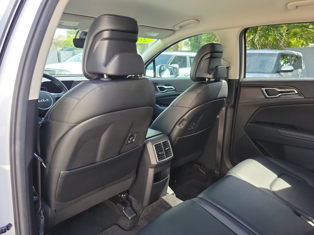 Certified 2024 Kia Sportage EX FWD image 13