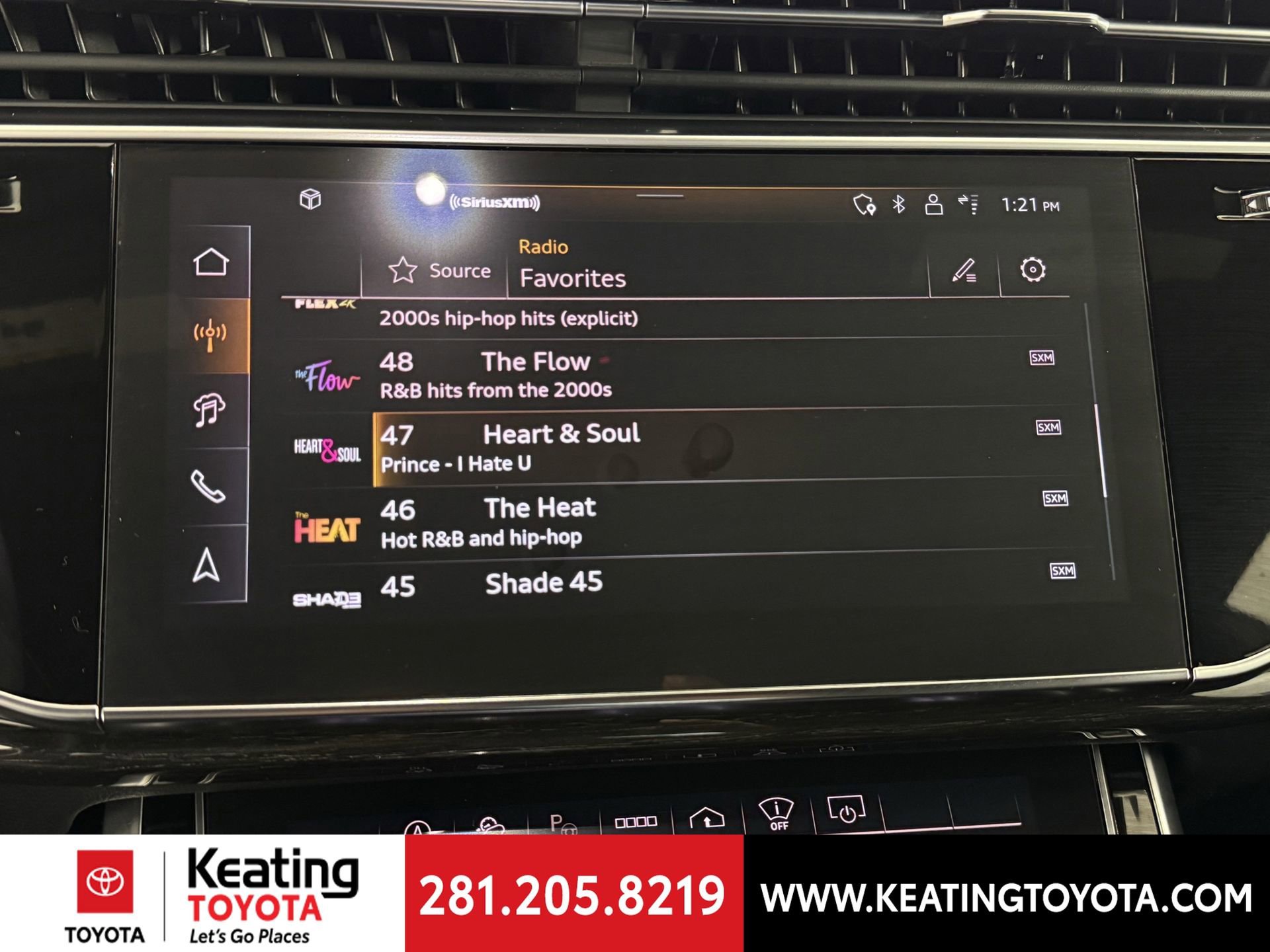 Used 2024 Audi Q8 Prestige w/ Prestige Package image 24