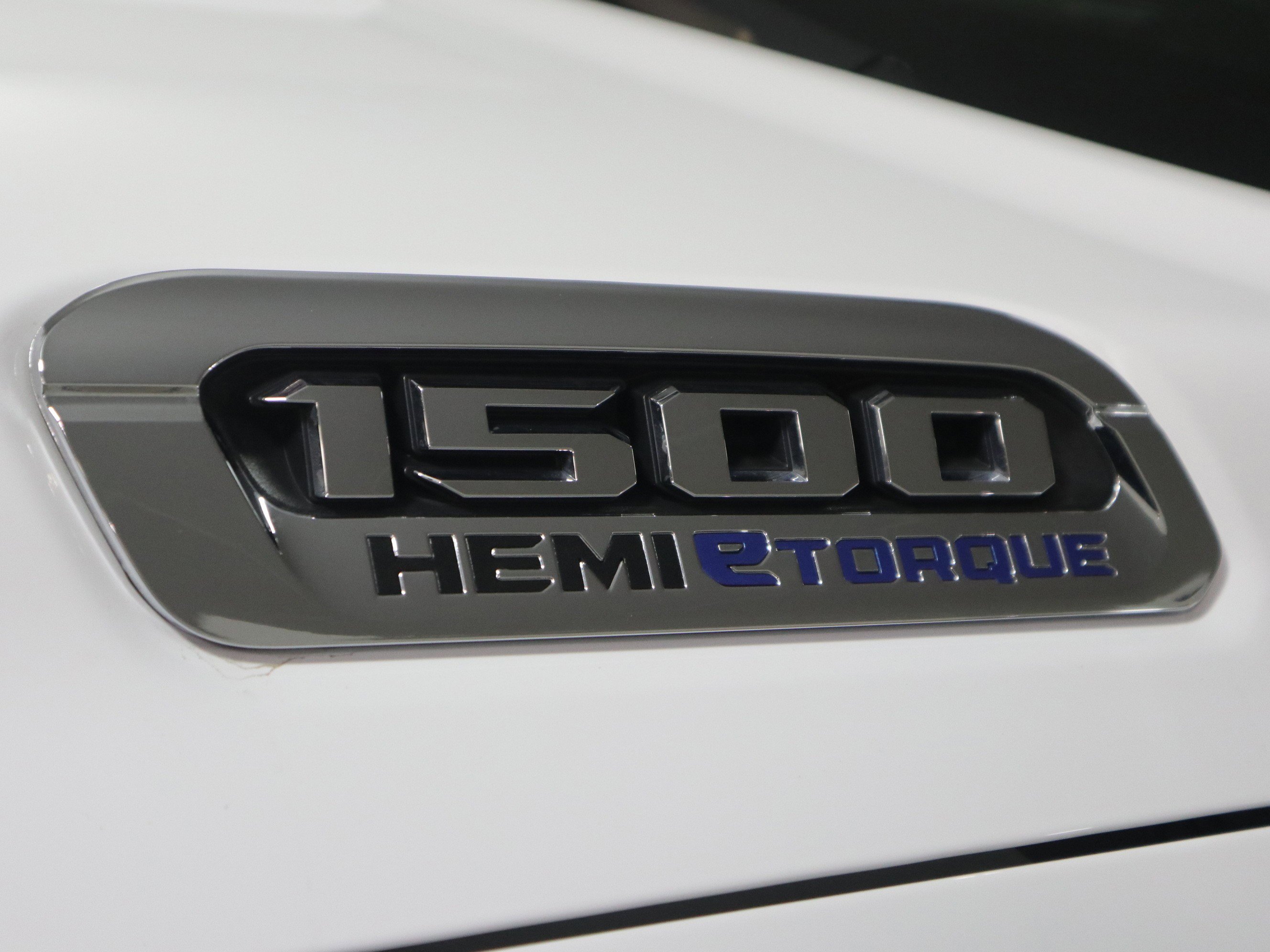 Used 2024 RAM 1500 Limited image 34