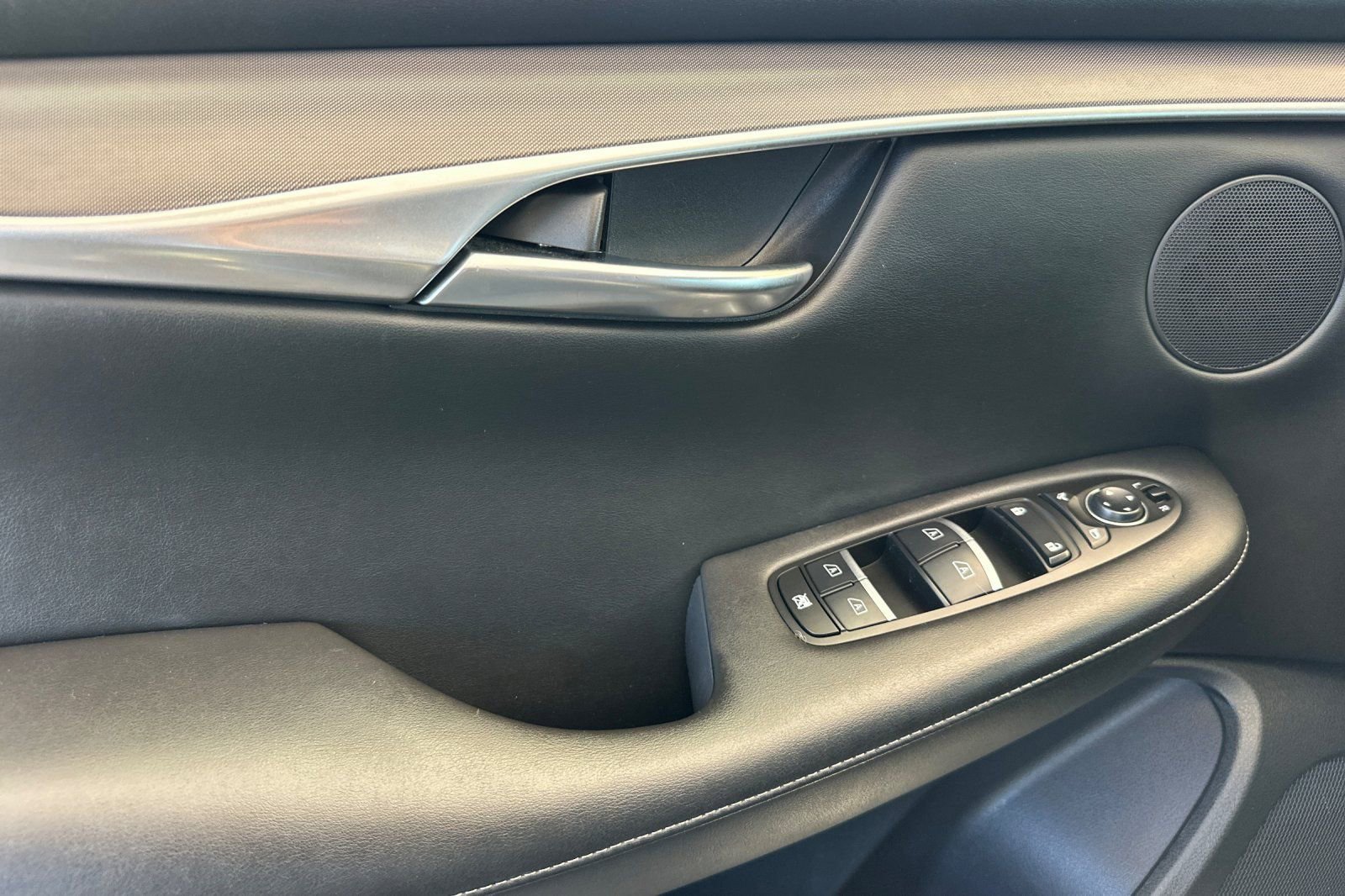 Used 2022 INFINITI QX50 Luxe image 11