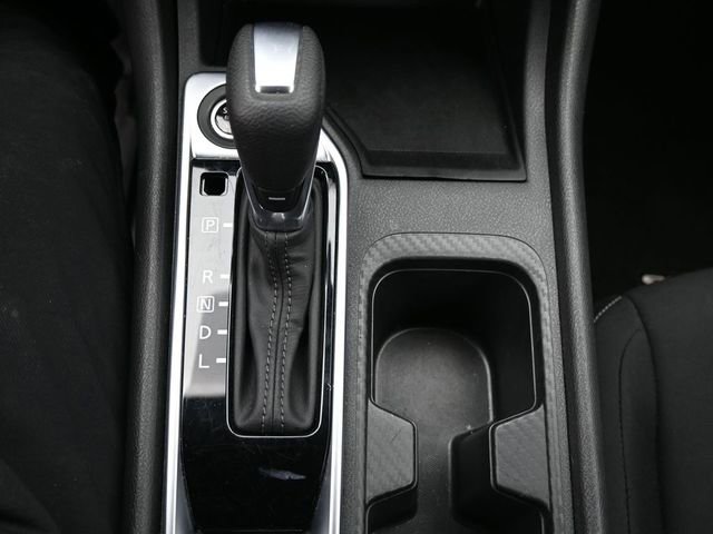 Used 2025 Nissan Sentra SV image 39