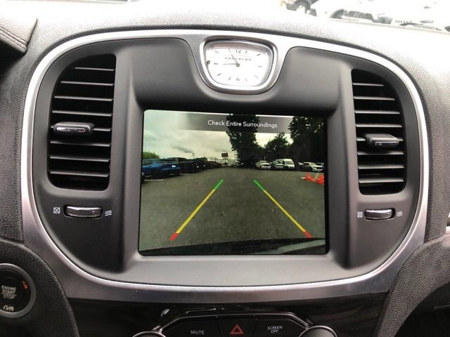 Used 2021 Chrysler 300 Touring w/ Sport Appearance Package RWD image 27