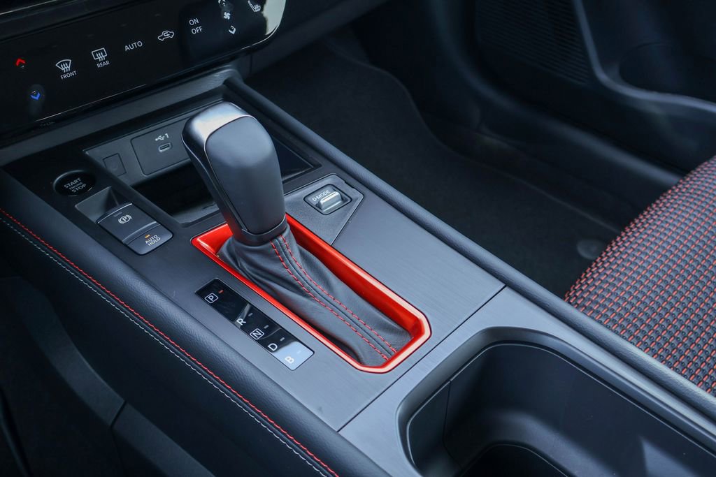 New 2026 Nissan Kicks SR image 13