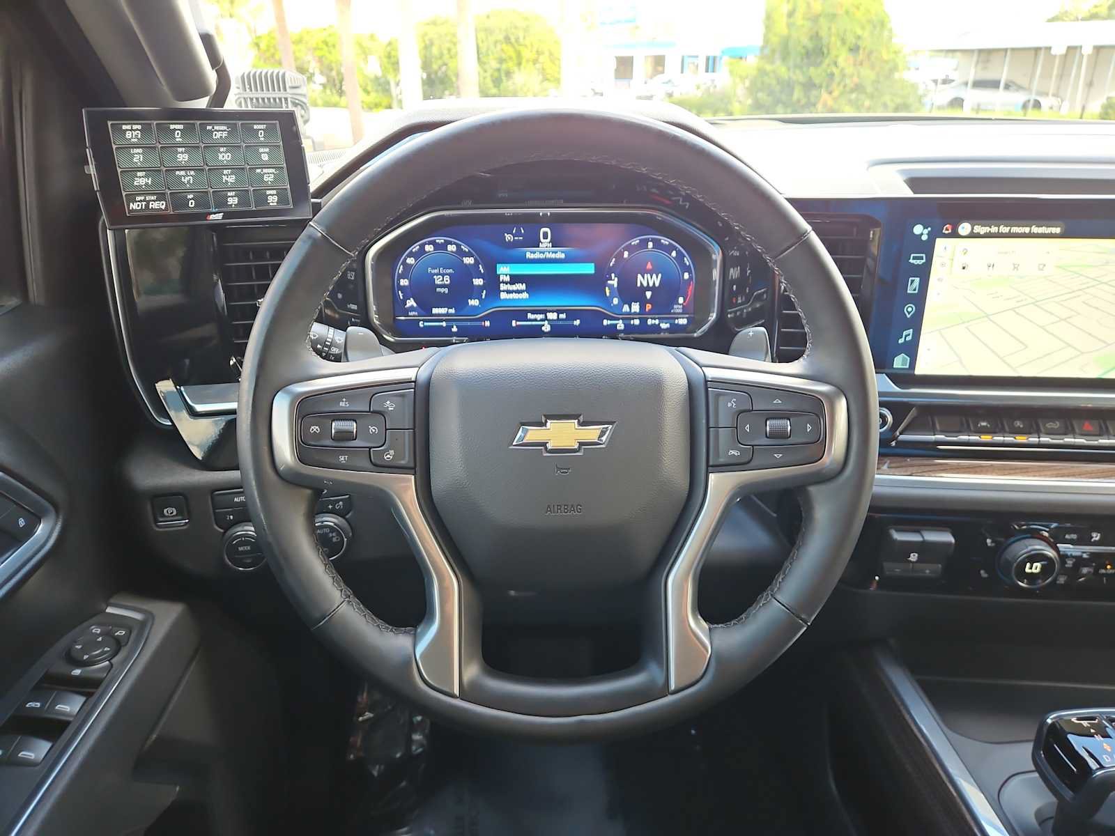 Used 2025 Chevrolet Silverado 1500 LT AWD/4WD image 11
