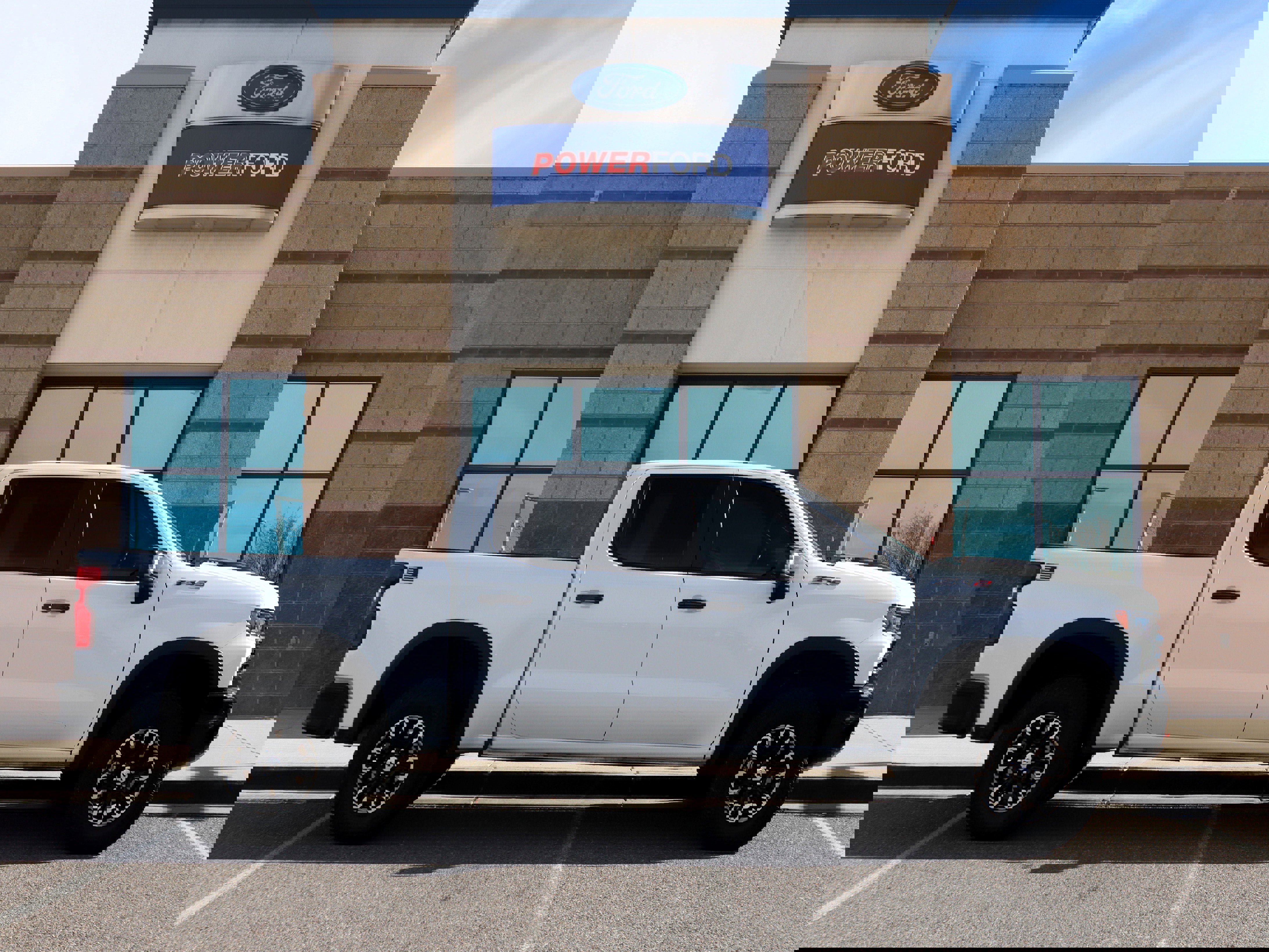 Used 2023 Chevrolet Silverado 1500 ZR2 w/ Technology Package image 5