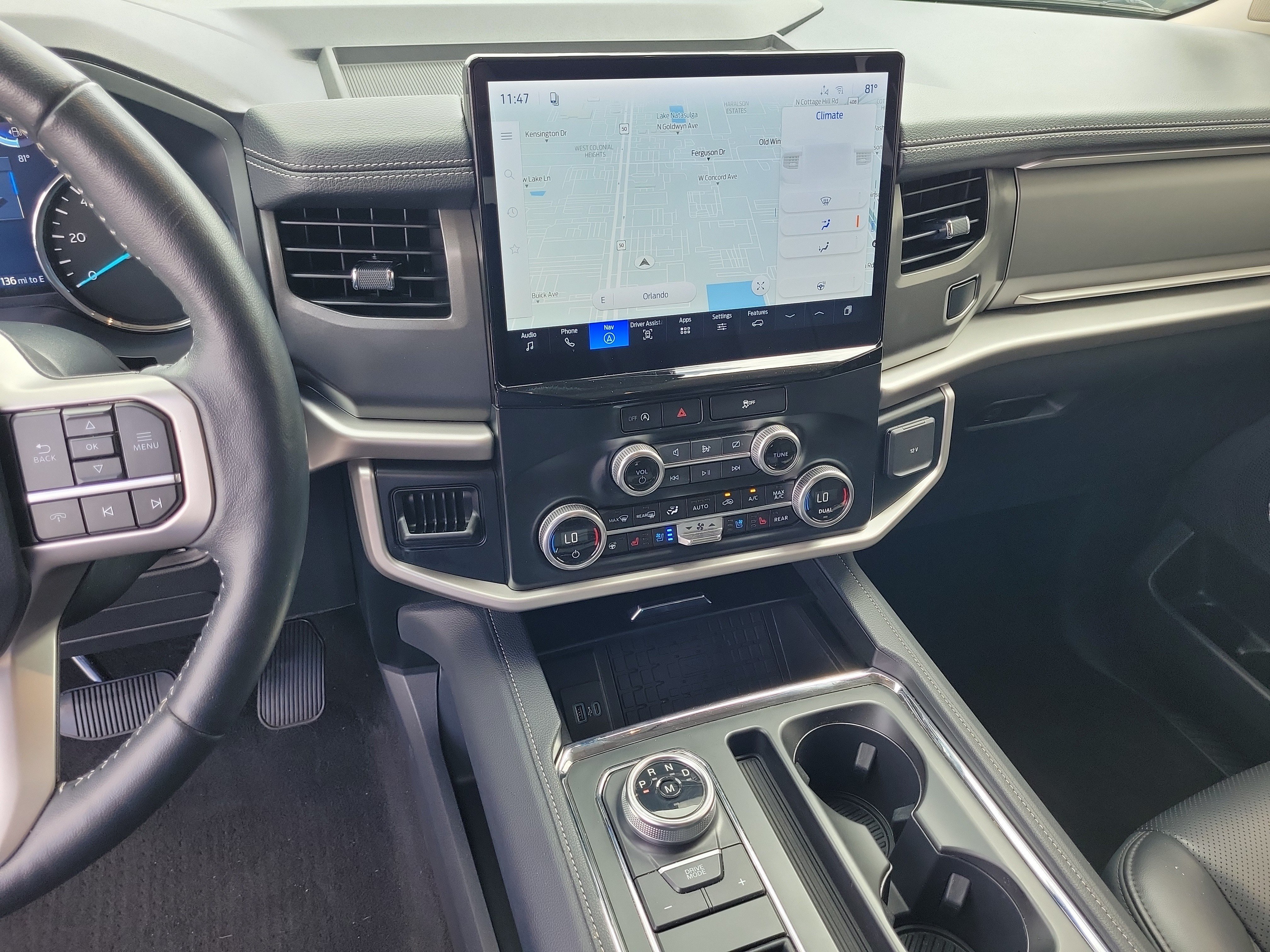 Used 2024 Ford Expedition XLT RWD image 23