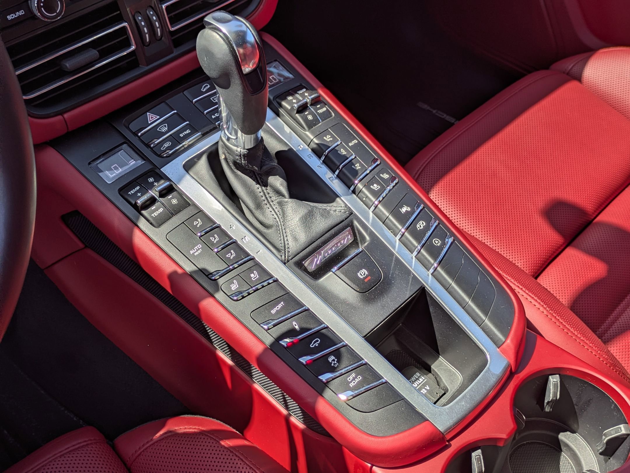 Used 2021 Porsche Macan GTS AWD/4WD image 24