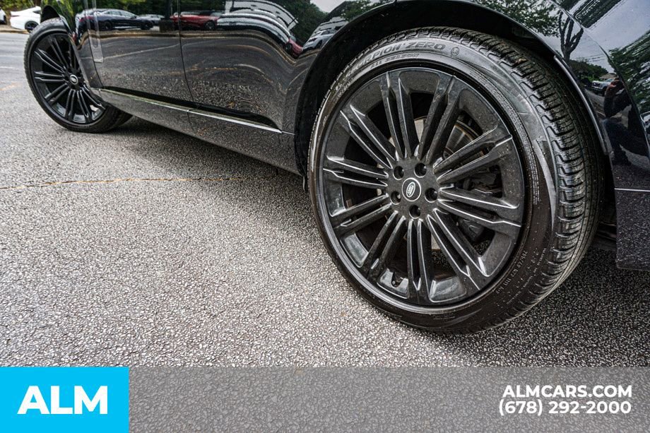 Used 2023 Land Rover Range Rover SE image 16