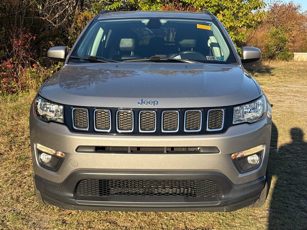Used 2017 Jeep Compass Latitude AWD/4WD image 2