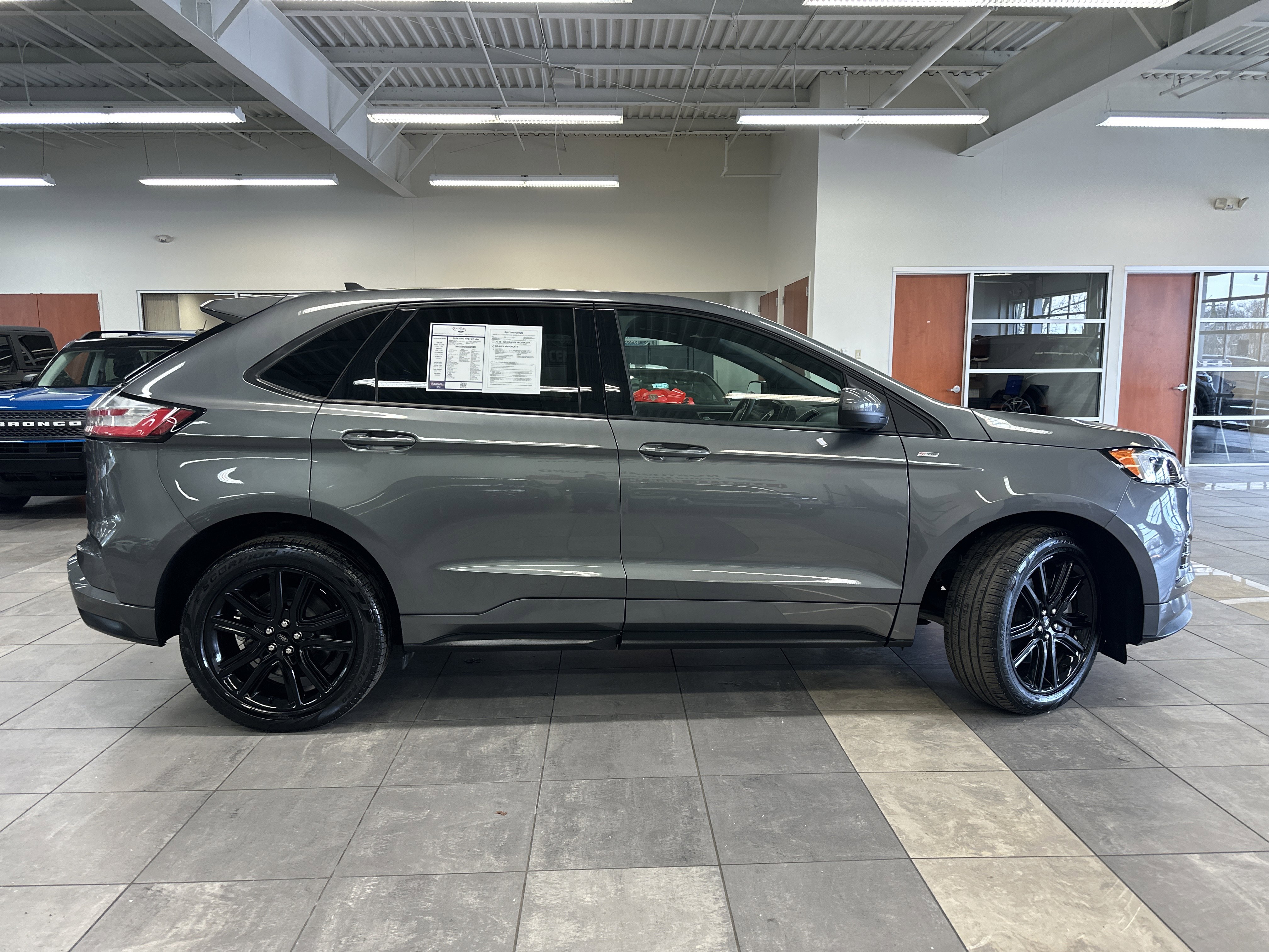 Used 2024 Ford Edge ST-Line image 11