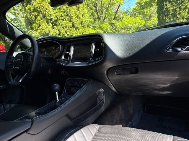 Used 2015 Dodge Challenger SRT Hellcat RWD image 23