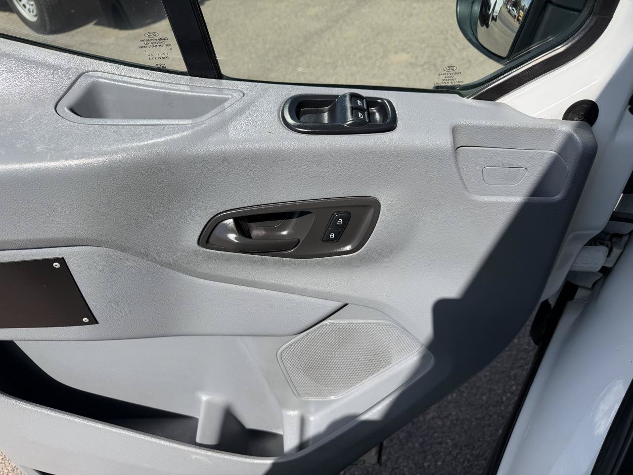 Used 2018 Ford Transit 250 130 Low Roof RWD image 13