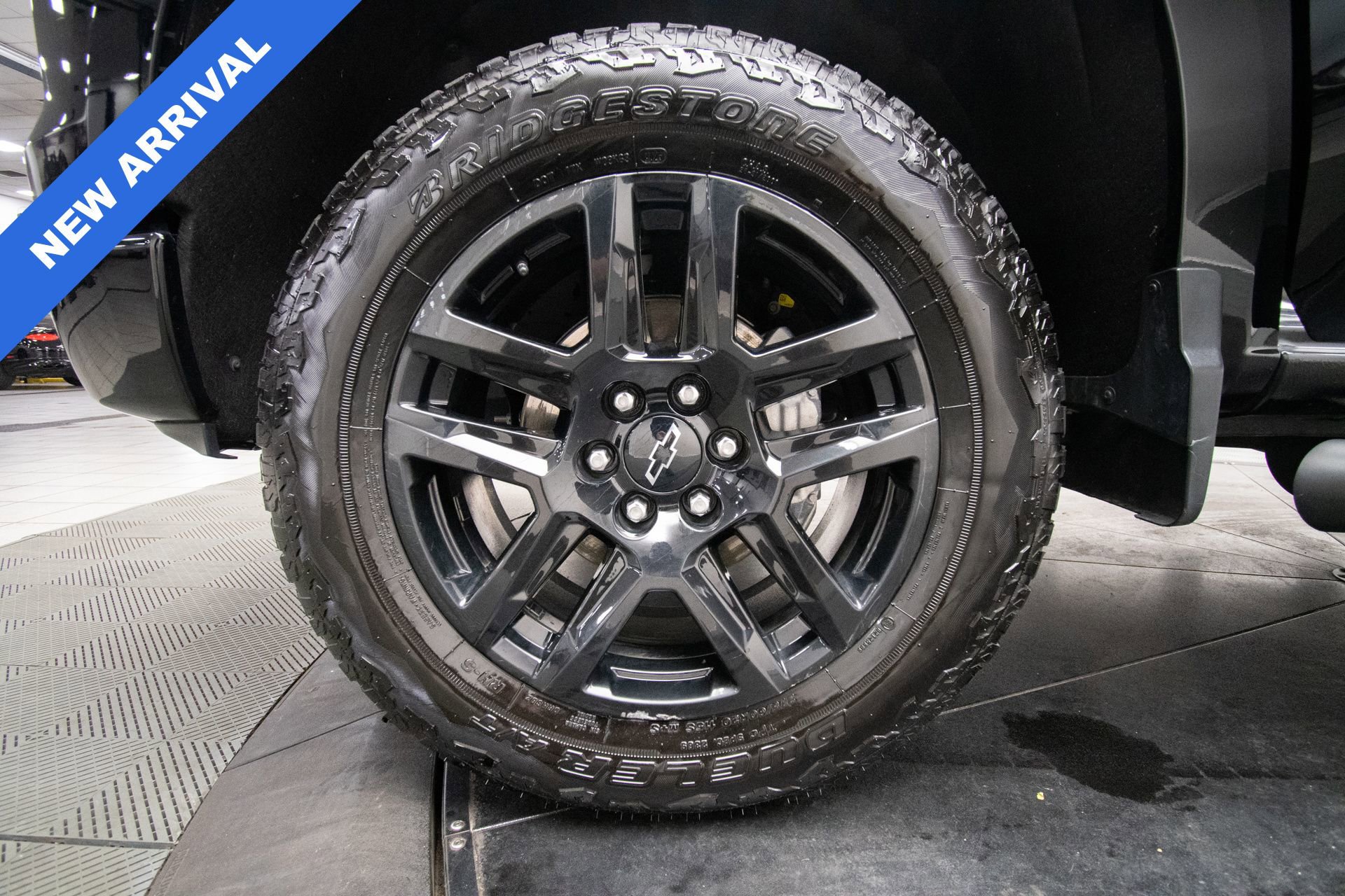 Used 2025 Chevrolet Silverado 1500 LT Trail Boss w/ Convenience Package II AWD/4WD image 33